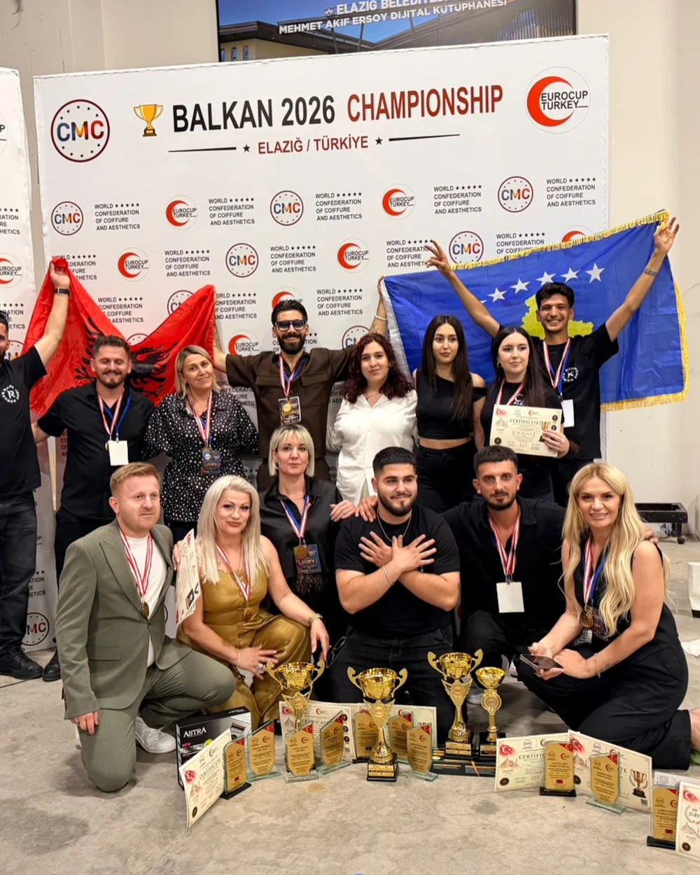 Ekipi i CMC Balkan 2026 me trofetë e garës