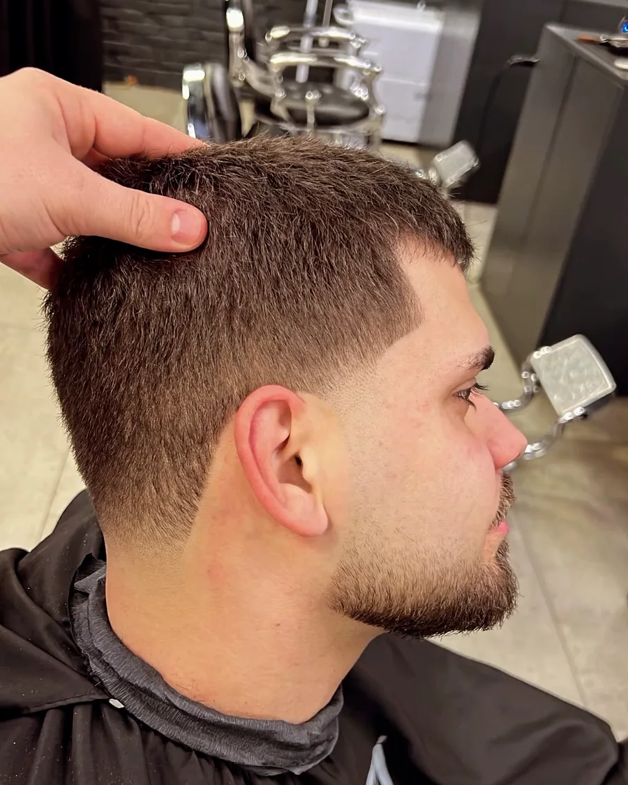 Kontur dhe finish në Rare Barber Shop